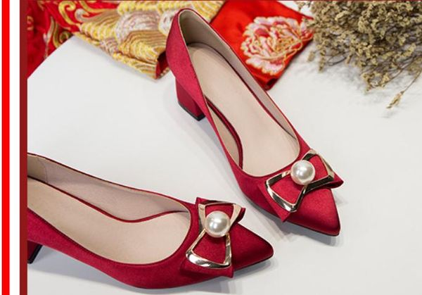 2019 women's shoes in spring and autumn with new style high heel coarse heel pointed end silk and satin bowknot shoes heel 3cm ,5cm ,7c, Black
2019 women's shoes in spring and autumn with new style high heel coarse heel pointed end silk and satin bowknot shoes heel 3cm ,5cm ,7c, Black