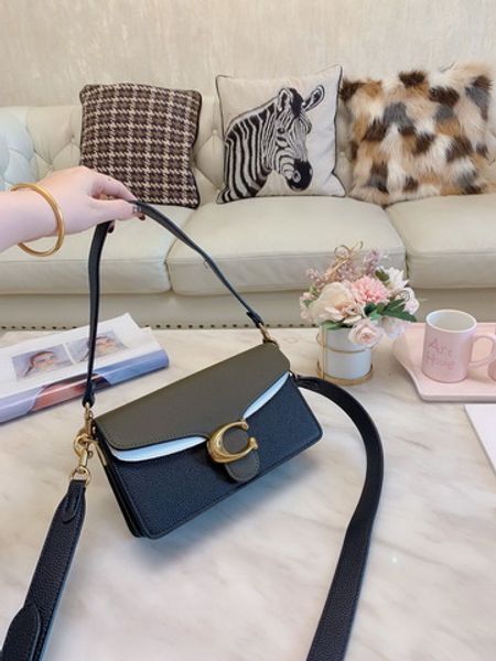 2020 genuine leather rivet shoulder bags for women 100% sheepskin ladies fashion chain crossbody bag designers apricot clutches
2020 genuine leather rivet shoulder bags for women 100% sheepskin ladies fashion chain crossbody bag designers apricot clutches
