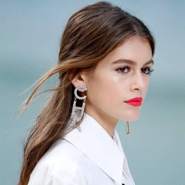 2019 new fa hion letter cry tal ta el earring cha full rhine tone luxury de igner earring ilver plated long earring jewelry
2019 new fa hion letter cry tal ta el earring cha full rhine tone luxury de igner earring ilver plated long earring jewelry
