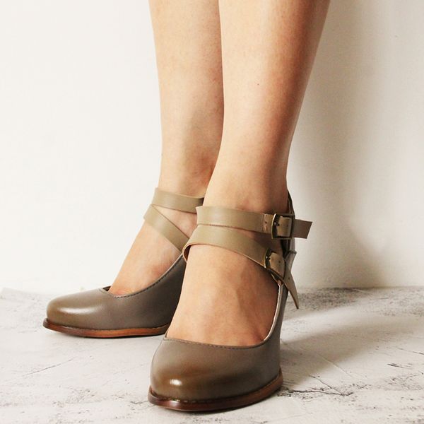 spring hollow coarse pumps sandals high-heeled shallow mouth pointed pumps shoes women female high heels large size mujer, Black
spring hollow coarse pumps sandals high-heeled shallow mouth pointed pumps shoes women female high heels large size mujer, Black