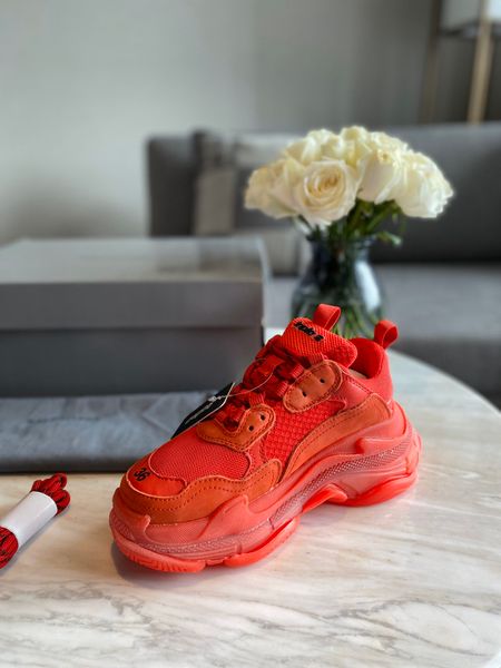 platform 2020 transparent crystal bottom air cushion couple shoes men's and women's thick soles retro vintage shoes 5, Red;white
platform 2020 transparent crystal bottom air cushion couple shoes men's and women's thick soles retro vintage shoes 5, Red;white