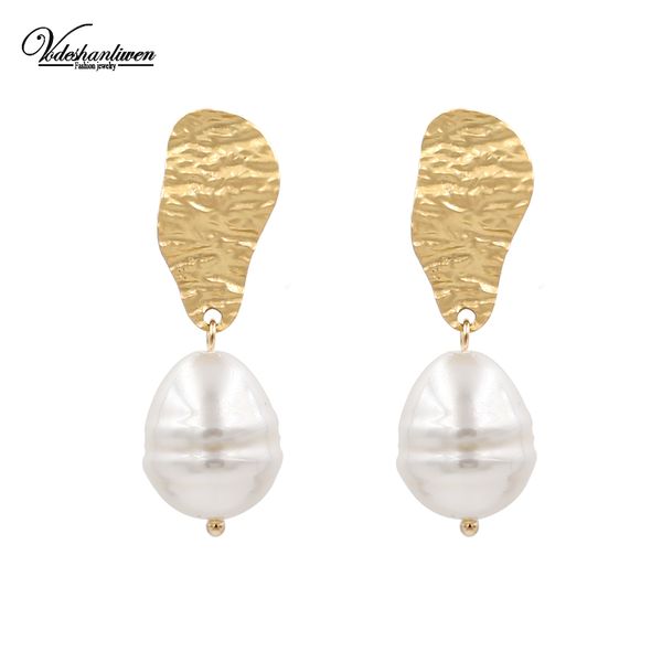 vodeshanliwen 2019 fashion bohemian gold metal wedding earrings for women new simulated pearl stud earrings jewelry, Golden;silver
vodeshanliwen 2019 fashion bohemian gold metal wedding earrings for women new simulated pearl stud earrings jewelry, Golden;silver