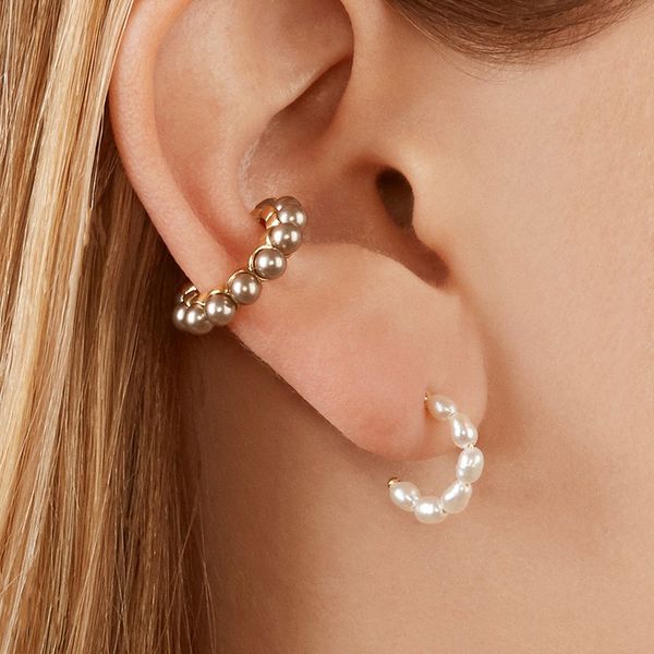 элегантный pearls ear cuff для женщин модный белый черный круг клипсы женский stackable манжета серьги без прокола bijoux, Silver
элегантный pearls ear cuff для женщин модный белый черный круг клипсы женский stackable манжета серьги без прокола bijoux, Silver