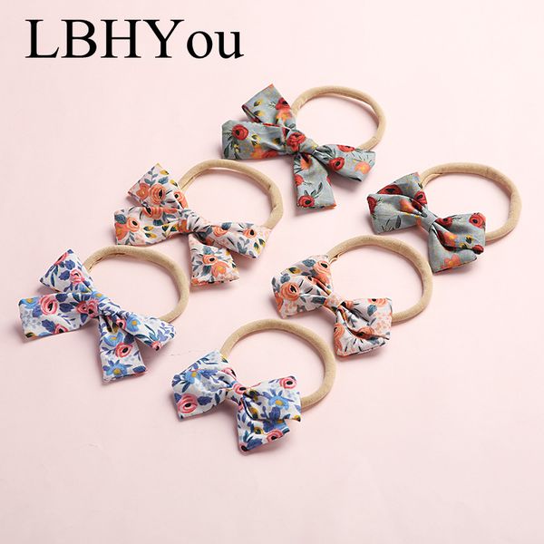2020 new summer baby girls prints fabric bows nylon headbands super soft traceless elastic knots hairbands head wraps toddlers, Slivery;white
2020 new summer baby girls prints fabric bows nylon headbands super soft traceless elastic knots hairbands head wraps toddlers, Slivery;white
