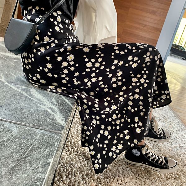 mishow 2020 new spring skirts women fashion loose slim mid-calf floral printed a-line elegant female bottom mx20b1738, Black
mishow 2020 new spring skirts women fashion loose slim mid-calf floral printed a-line elegant female bottom mx20b1738, Black