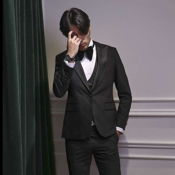 black men suits wedding groom wear peaked lapel formal tuxedo man blazer 3piece latest coat pant designs costume homme terno masculino, Black;gray
black men suits wedding groom wear peaked lapel formal tuxedo man blazer 3piece latest coat pant designs costume homme terno masculino, Black;gray