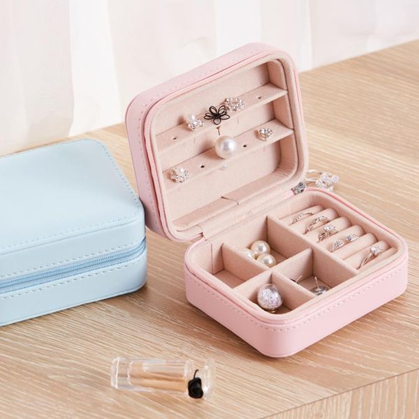 jewelry box портативный устроителя хранения серьги держатель zipper женщин дисплея ювелирных изделий путешествия кожаный чехол косметическая, Pink;blue
jewelry box портативный устроителя хранения серьги держатель zipper женщин дисплея ювелирных изделий путешествия кожаный чехол косметическая, Pink;blue