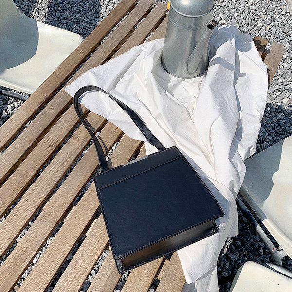 fashion clip women shoulder bags simply handbags pu leather messenger bag big flap lady square purse 2019 winter
fashion clip women shoulder bags simply handbags pu leather messenger bag big flap lady square purse 2019 winter