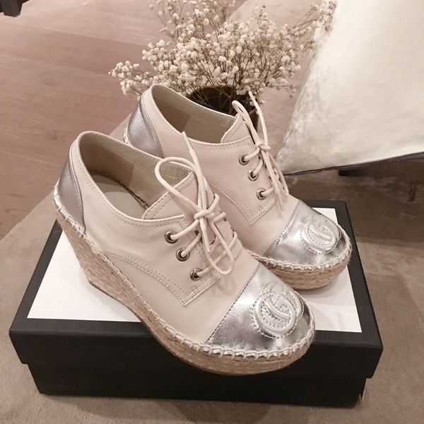 2020 fashion luxury comfortable casual shoes high-end brand breathable enchanting by air soft a1 size35-40
2020 fashion luxury comfortable casual shoes high-end brand breathable enchanting by air soft a1 size35-40