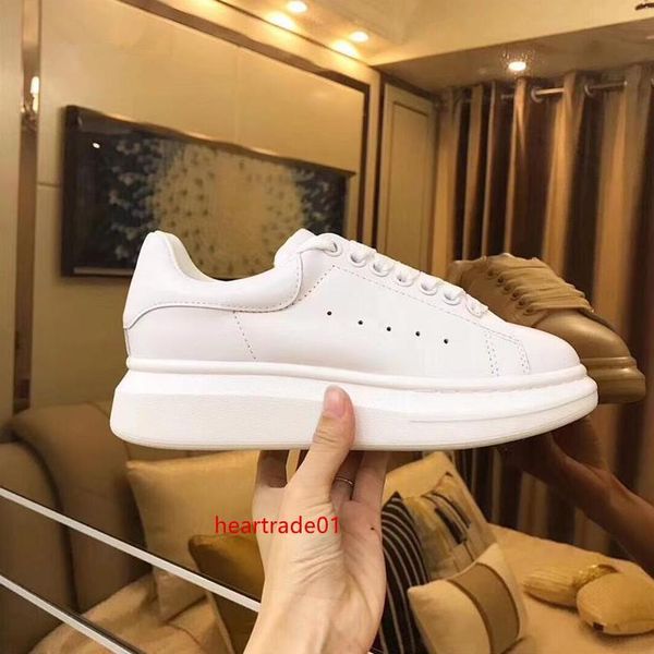 designer luxury men and women sneakers fashion white leather platform shoes flat casual party wedding shoes with box
designer luxury men and women sneakers fashion white leather platform shoes flat casual party wedding shoes with box