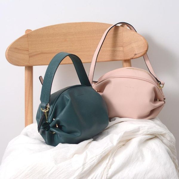2020 new style women's classic soft cowhide bag ladies retro leather messenger chain bag handbag new female shopping
2020 new style women's classic soft cowhide bag ladies retro leather messenger chain bag handbag new female shopping