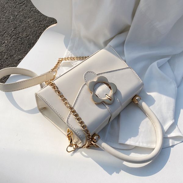 new original design fashion flower handbag & elegant square bag messenger bag width 19cm height 12cm thickness 7cm
new original design fashion flower handbag & elegant square bag messenger bag width 19cm height 12cm thickness 7cm