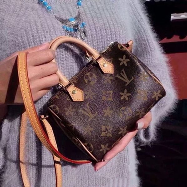 a++ european and american fashion printing one shoulder slant leather pillow bag mini lady bag, Black
a++ european and american fashion printing one shoulder slant leather pillow bag mini lady bag, Black