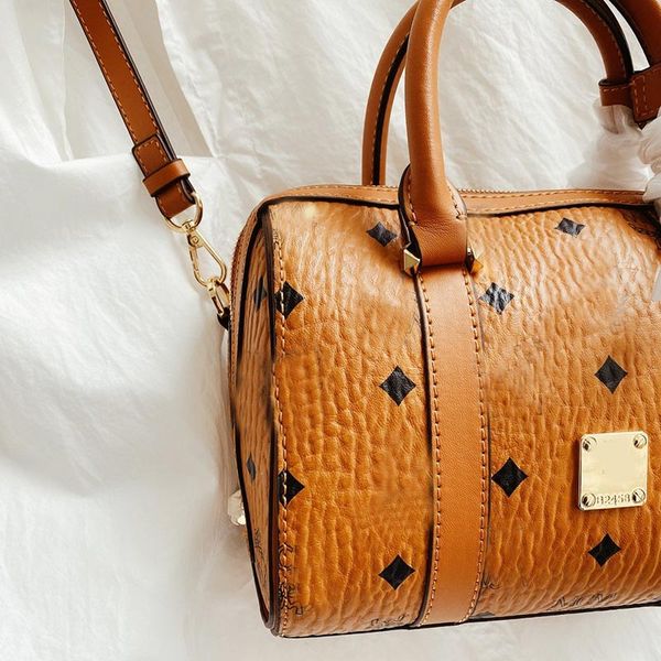 designer luxury handbag purse women designer bags pillow style ladies bag fashion purses totes designer bag
designer luxury handbag purse women designer bags pillow style ladies bag fashion purses totes designer bag