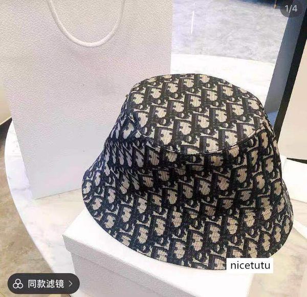 queen wenzi d family men's grade cd presbyopia printing leisure sunshade fisherman hat women
queen wenzi d family men's grade cd presbyopia printing leisure sunshade fisherman hat women