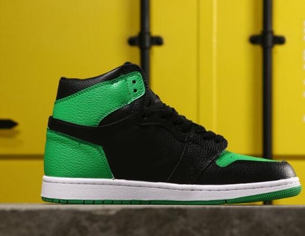 2020 men women 1s outdoor shoes high og light bone racer blue black green leather trainer sneaker size 36 -47
2020 men women 1s outdoor shoes high og light bone racer blue black green leather trainer sneaker size 36 -47