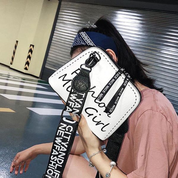 women tide shell messenger bag wide shoulder strap small crossbody bag women fashion wild shoulder bags tote
women tide shell messenger bag wide shoulder strap small crossbody bag women fashion wild shoulder bags tote