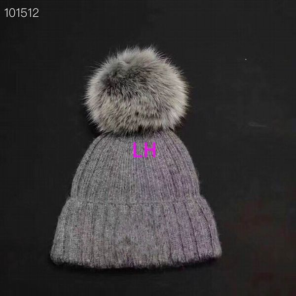 2018 luxury fashion knitting cotton hats hair ball beanie cap women's winter warm hats, Blue;gray
2018 luxury fashion knitting cotton hats hair ball beanie cap women's winter warm hats, Blue;gray