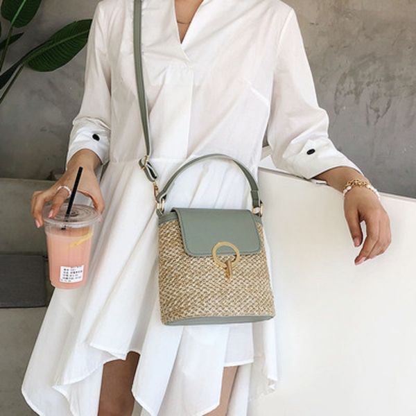 small bag 2019 new simple straw single shoulder beach bag casual texture messenger bucket
small bag 2019 new simple straw single shoulder beach bag casual texture messenger bucket