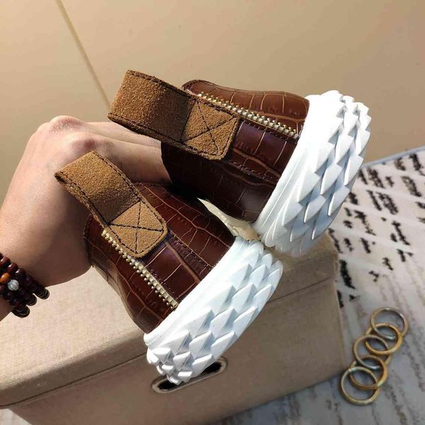 star with the same luxury designer men's luxury casual shoes fashion personality running shoes men's casual shoes, Black
star with the same luxury designer men's luxury casual shoes fashion personality running shoes men's casual shoes, Black