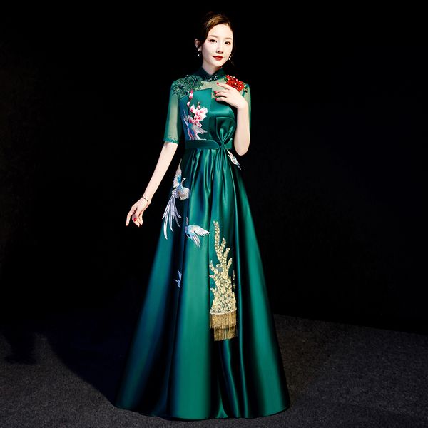 perspective backless qipao embroidery chinese style stage show dress women mandarin collar cheongsam green vestidos s-xxl, Red
perspective backless qipao embroidery chinese style stage show dress women mandarin collar cheongsam green vestidos s-xxl, Red