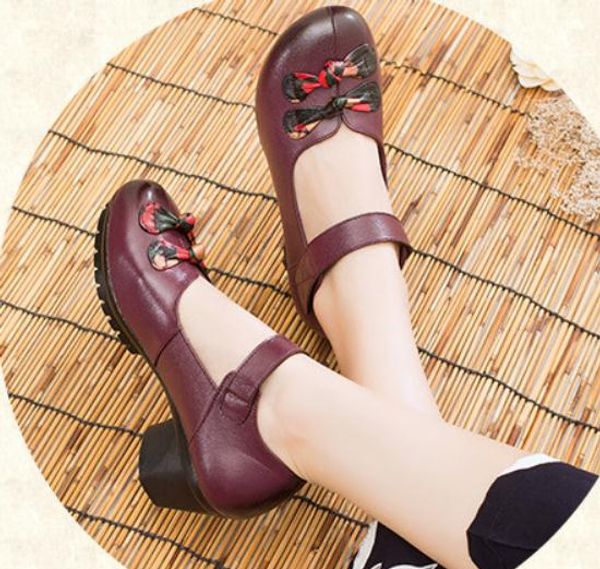 2019 women's shoes in spring and autumn with new style middle heel coarse heel round head mother shoes #157, Black
2019 women's shoes in spring and autumn with new style middle heel coarse heel round head mother shoes #157, Black