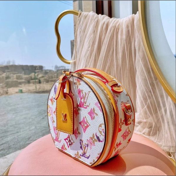 2020 women's new handbag wild classic shoulder bag messenger bag women's elegant leather backpack wallet small round bag
2020 women's new handbag wild classic shoulder bag messenger bag women's elegant leather backpack wallet small round bag