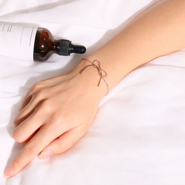 glamour bow bracelet ladies stainless steel rose gold color adjustable bracelet elegant simple party girl gift vb940, Golden;silver
glamour bow bracelet ladies stainless steel rose gold color adjustable bracelet elegant simple party girl gift vb940, Golden;silver