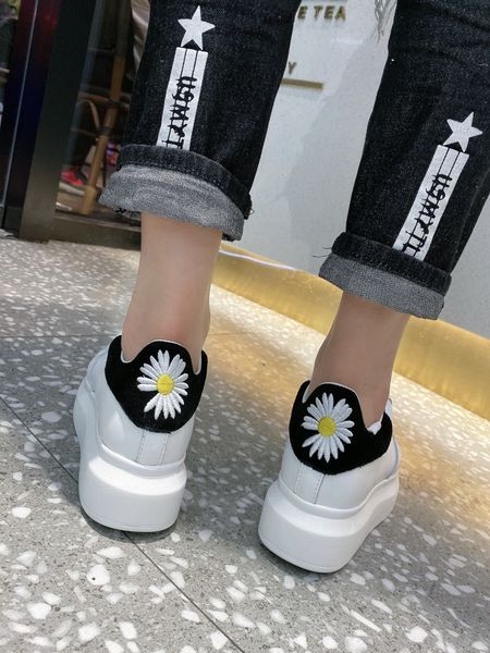 platform men and women shoes wild vintage luxury cartoon pattern leather small white shoes women casual sneakers 09, Black
platform men and women shoes wild vintage luxury cartoon pattern leather small white shoes women casual sneakers 09, Black