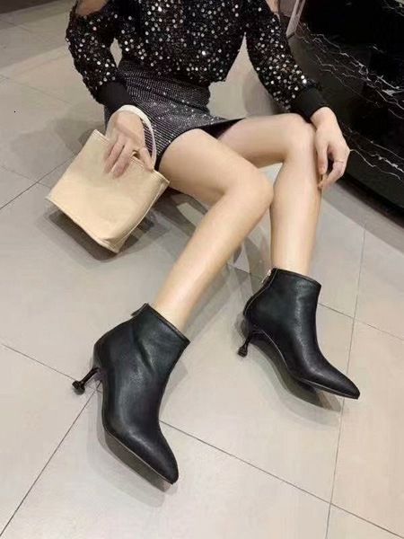 autumn and winter new fashion boots perfect design, Black
autumn and winter new fashion boots perfect design, Black