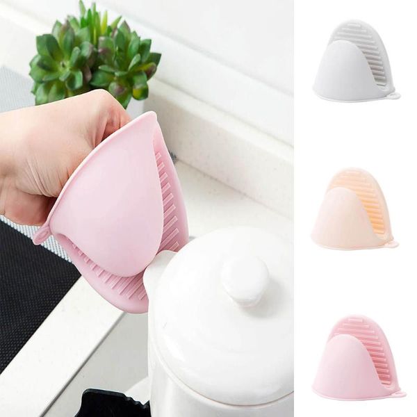 kitchen helper heat insulation gloves silicone hand clip baking tools ochraniacz do lozeczka
kitchen helper heat insulation gloves silicone hand clip baking tools ochraniacz do lozeczka