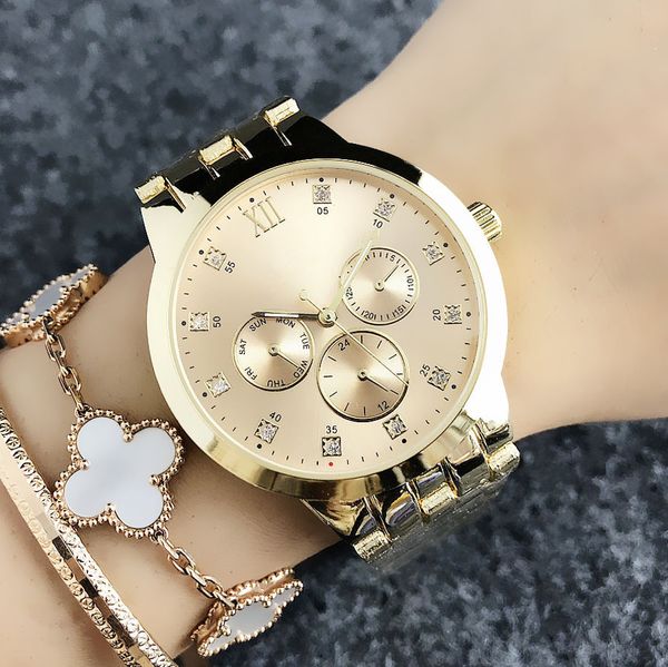 

мода марка наручные часы для женщин девушка 3 dials стиле стальной металлической группы кварцевых часов tom6670, Slivery;brown