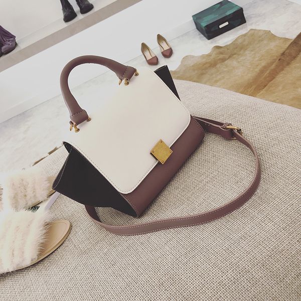 2019 new female bag wings bag handbag european and american fashion lady messenger bag
2019 new female bag wings bag handbag european and american fashion lady messenger bag