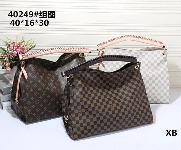 designer shoulder bag high-quality leather handbag designer selling wallet ladies bag messenger bag luxury backpack1823
designer shoulder bag high-quality leather handbag designer selling wallet ladies bag messenger bag luxury backpack1823