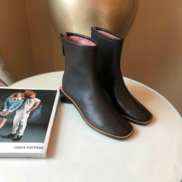 star trail ankle boots fashion luxury womens designer booties classic monogram chunky heel martin boots women desert boots shoes ls181, Black
star trail ankle boots fashion luxury womens designer booties classic monogram chunky heel martin boots women desert boots shoes ls181, Black