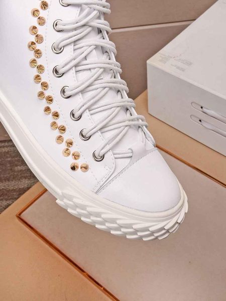 2019 new men fashionable, casual and comfortable lace up high flat shoes 1106x02, Black
2019 new men fashionable, casual and comfortable lace up high flat shoes 1106x02, Black
