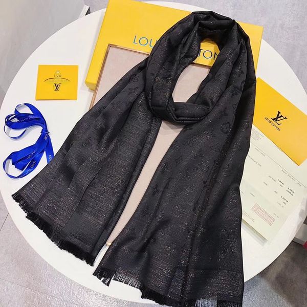 2020 classic brand designer silk scarf fashion women scarf classic vintage printed wool silk shawl fashion women's scarves no box, Blue;gray
2020 classic brand designer silk scarf fashion women scarf classic vintage printed wool silk shawl fashion women's scarves no box, Blue;gray