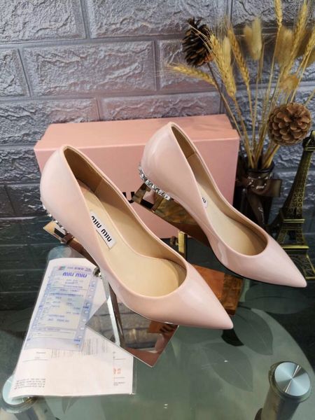 Sapatos clássicos yecq8
Sapatos clássicos yecq8