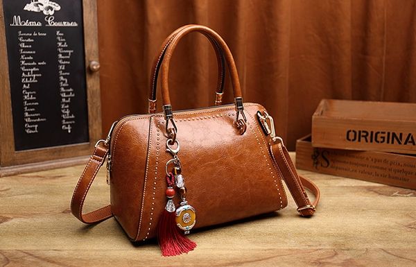 brown patent casual tote bag ladies women's handbag genuine leather messenger shoulder bag female handle hand bags lady t55
brown patent casual tote bag ladies women's handbag genuine leather messenger shoulder bag female handle hand bags lady t55