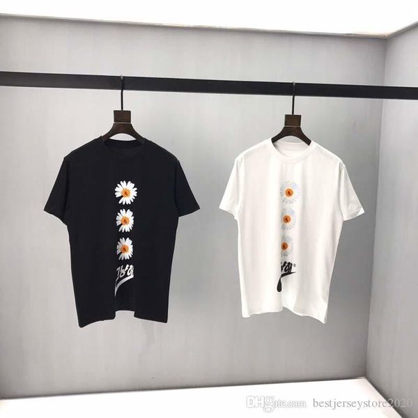 2020ss spring and summer new high grade cotton printing short sleeve round neck panel t-shirt size: -l-xl-xxl-xxxl color: black white kk27
2020ss spring and summer new high grade cotton printing short sleeve round neck panel t-shirt size: -l-xl-xxl-xxxl color: black white kk27