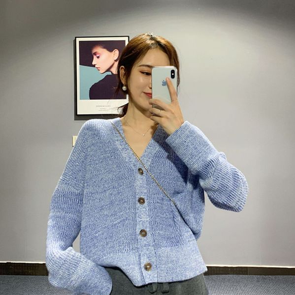 2019 new v-neck women knitted cardigan sweater long-sleeved short coat outwear simple casual knitwear for autumn winter, White
2019 new v-neck women knitted cardigan sweater long-sleeved short coat outwear simple casual knitwear for autumn winter, White