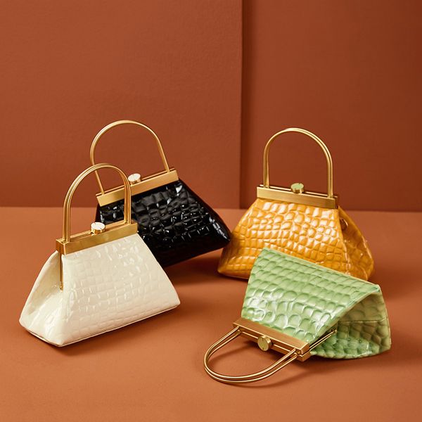 2020 new net red niche crocodile pattern bag high sense metal clip mouth gold bag hand shoulder messenger
2020 new net red niche crocodile pattern bag high sense metal clip mouth gold bag hand shoulder messenger