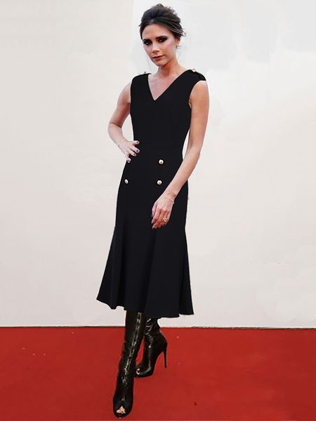 v-neck luxury women mermaid dress buttons embellishment sleeveless midi dresses, Black;pink
v-neck luxury women mermaid dress buttons embellishment sleeveless midi dresses, Black;pink