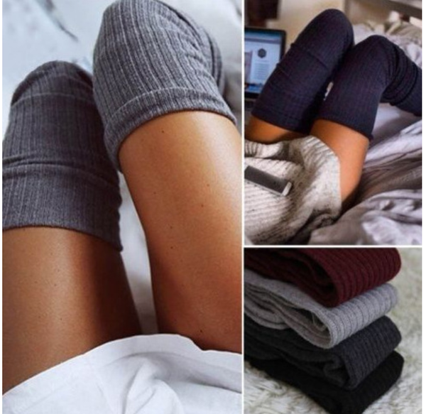 women's socks over the knee pile pile socks knitted cotton breathable trend explosion models, Black;white
women's socks over the knee pile pile socks knitted cotton breathable trend explosion models, Black;white