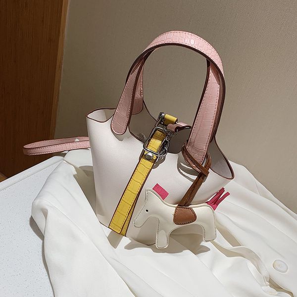 2020 pu leather bag new trend casual bucket bag fashion mini handbag basket classic handbag lady small totes
2020 pu leather bag new trend casual bucket bag fashion mini handbag basket classic handbag lady small totes