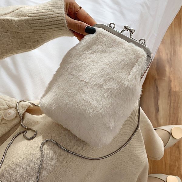 ins winter plush warm crossbody bags for women fashion chain clip shoulder messenger bag lady phone handbags and purses
ins winter plush warm crossbody bags for women fashion chain clip shoulder messenger bag lady phone handbags and purses