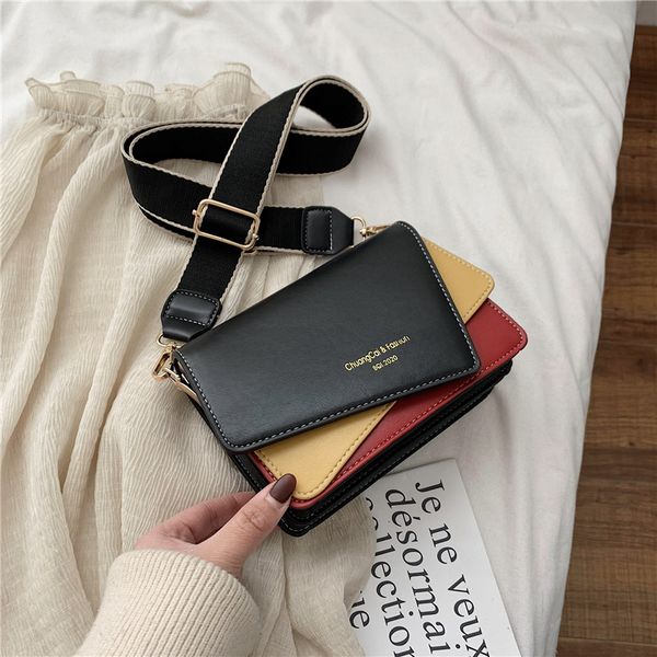 2020 new original design fashion retro contrast square bag & fashion shoulder bag width 21.5cm height 14.5cm thickness 7cm
2020 new original design fashion retro contrast square bag & fashion shoulder bag width 21.5cm height 14.5cm thickness 7cm