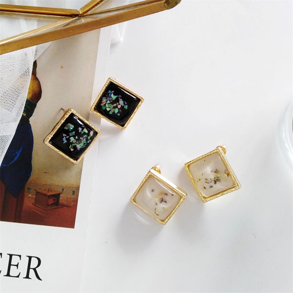 2019 new trend in metal earrings geometry stud earrings fashion simple women joker, Golden;silver
2019 new trend in metal earrings geometry stud earrings fashion simple women joker, Golden;silver