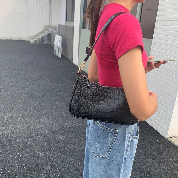 2020 new ladies shoulder bag fashion small fresh armpit bag small square korean version handbag