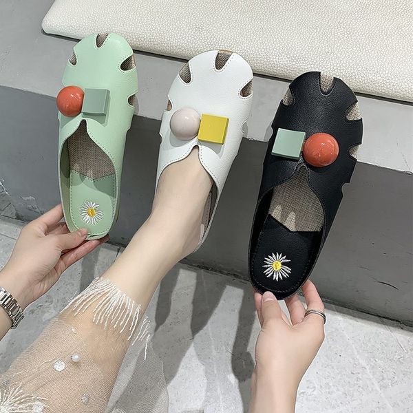 female shoes ladies' slippers lady luxury slides low rivet mules for women 2020 new girl designer flat rubber metal decoration, Black
female shoes ladies' slippers lady luxury slides low rivet mules for women 2020 new girl designer flat rubber metal decoration, Black